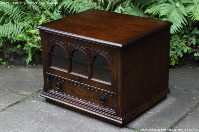 Image 4 of AN OLDE COURT CHARM OAK TV HI FI DVD CD STAND CABINET TABLE