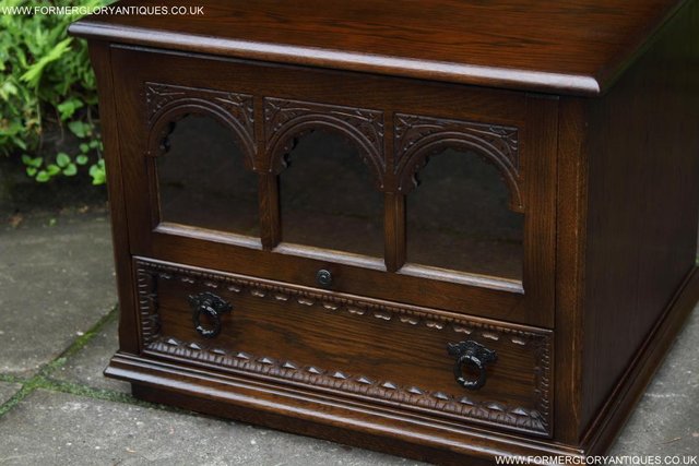 Image 8 of AN OLDE COURT CHARM OAK TV HI FI DVD CD STAND CABINET TABLE