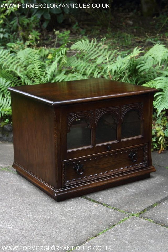 Image 10 of AN OLDE COURT CHARM OAK TV HI FI DVD CD STAND CABINET TABLE