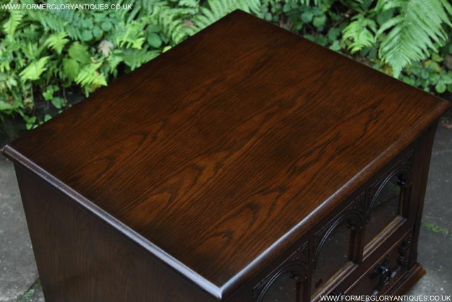Image 14 of AN OLDE COURT CHARM OAK TV HI FI DVD CD STAND CABINET TABLE