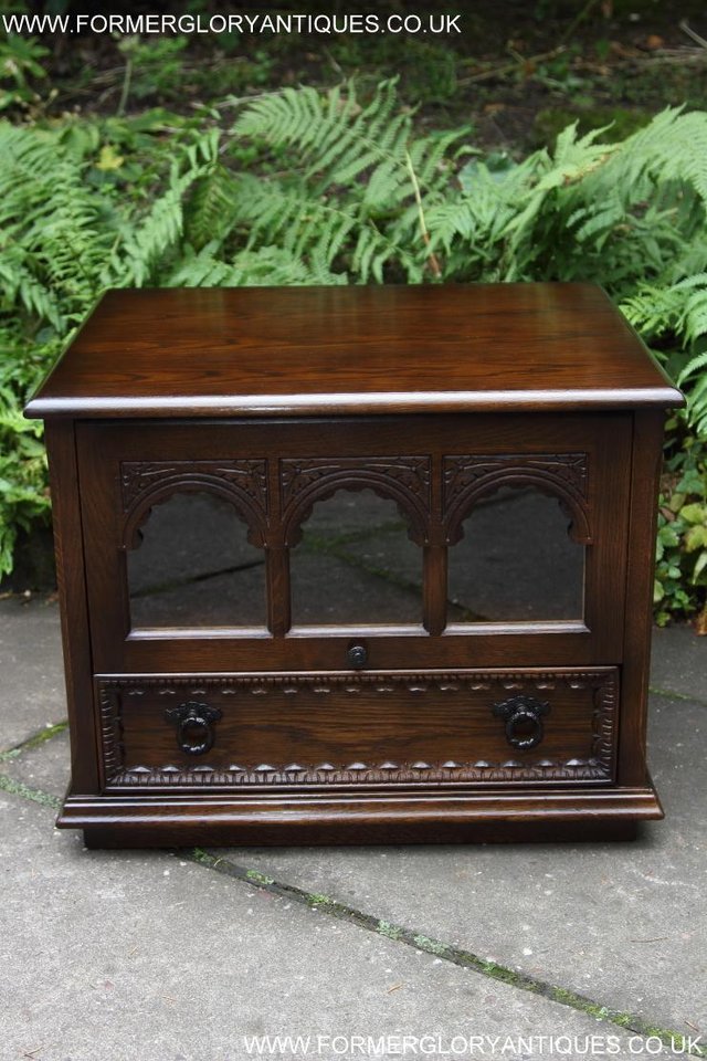 Image 16 of AN OLDE COURT CHARM OAK TV HI FI DVD CD STAND CABINET TABLE