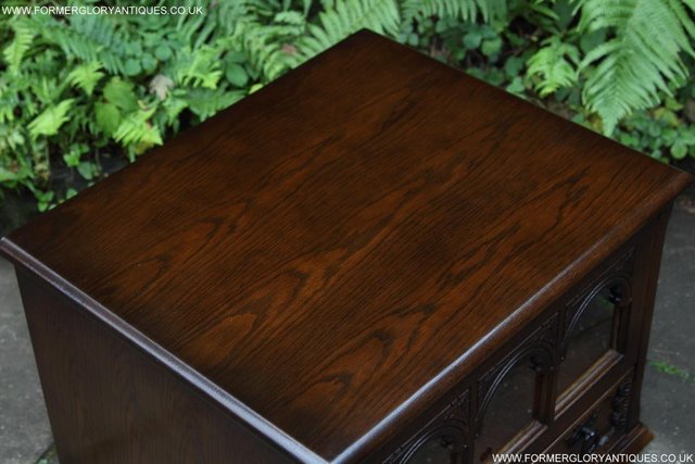 Image 17 of AN OLDE COURT CHARM OAK TV HI FI DVD CD STAND CABINET TABLE