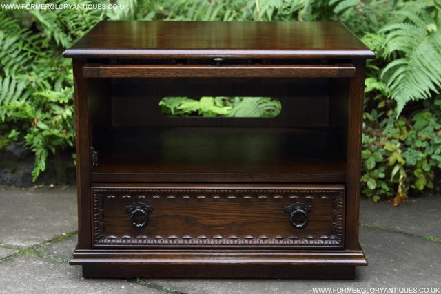 Image 21 of AN OLDE COURT CHARM OAK TV HI FI DVD CD STAND CABINET TABLE