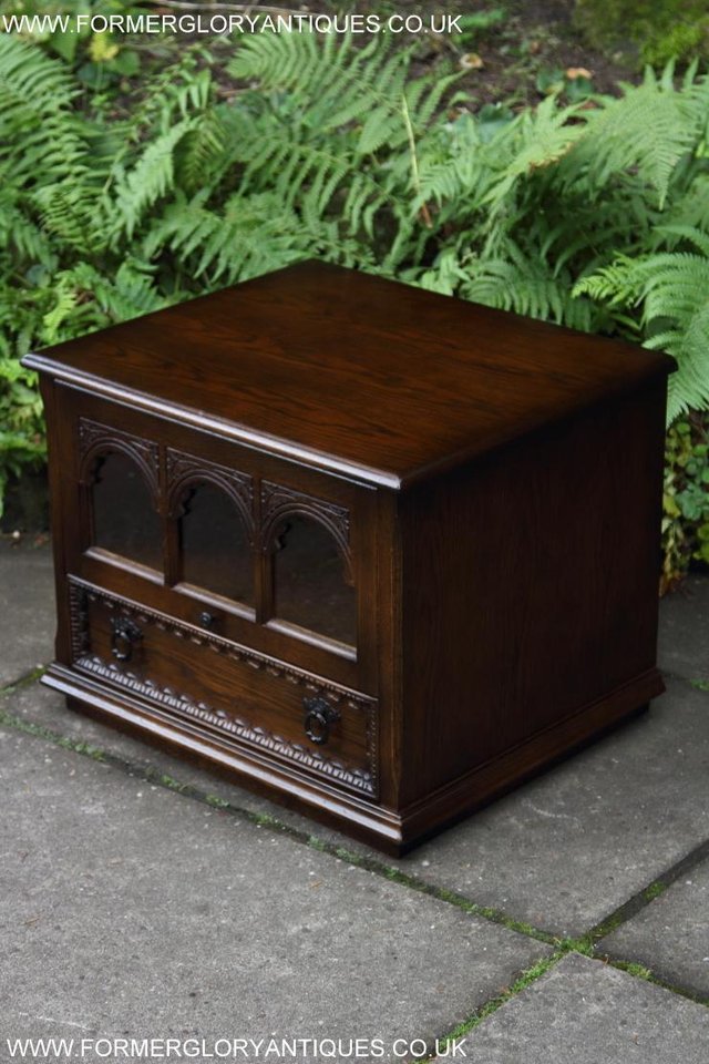 Image 24 of AN OLDE COURT CHARM OAK TV HI FI DVD CD STAND CABINET TABLE