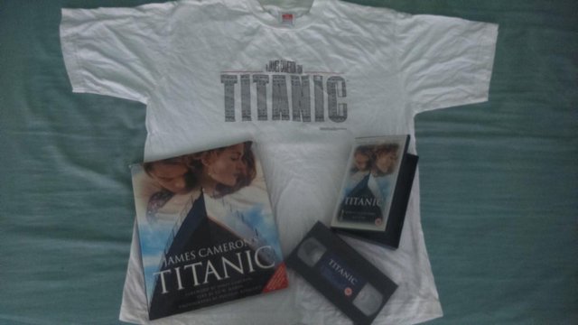 Preview of the first image of TITANIC MERCHANDISE.