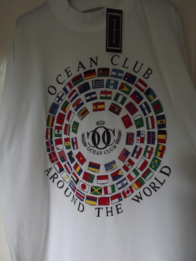 Preview of the first image of Ocean Club T Shirt Large.