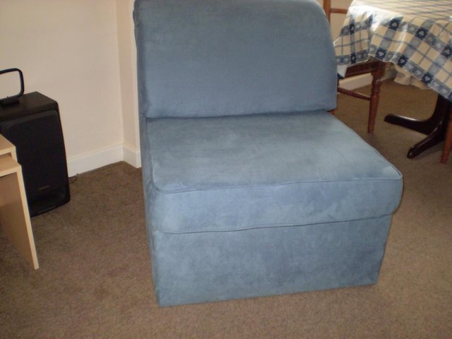 Image 3 of PULL-OUT SINGLE BED - BLUE VELOUR