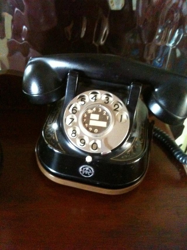 Preview of the first image of FRENCH antique phone.