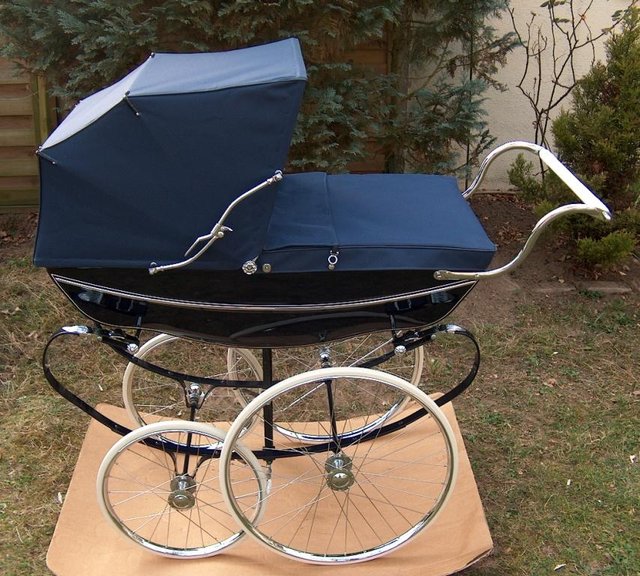 Preview of the first image of SILVER CROSS WILSON SILVERSHADOW COACHBUILT PRAM RESTORED.