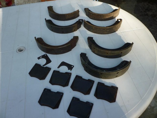 Preview of the first image of TR6 brake pads..
