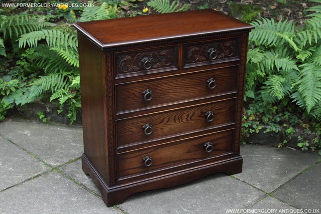 Image 2 of A JAYCEE OLD CHARM OAK CHEST OF DRAWERS SIDEBOARD TV STAND