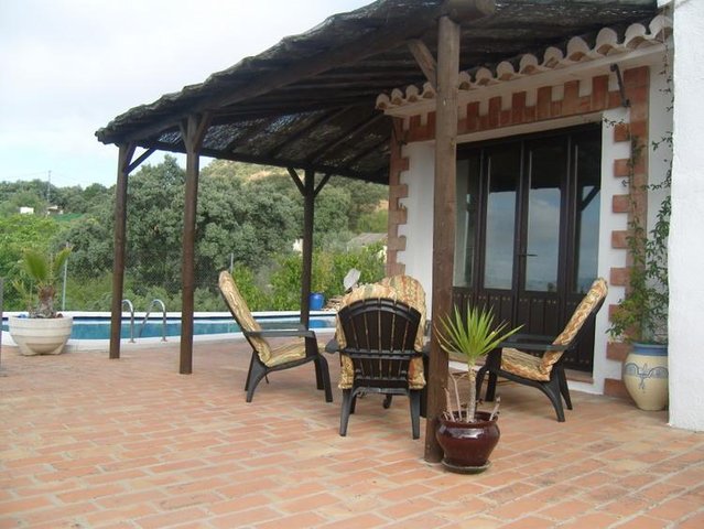 Image 4 of DON'T MISS THIS OPPORTUNITY? FURNISHED VILLA LAKE IZNAJAR.