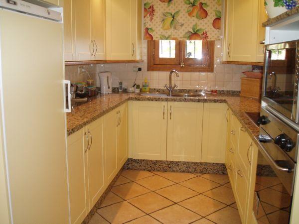 Image 5 of FURNISHED VILLA READY TO MOVE IN.ALSO HAS A TOURIST LICENCE.