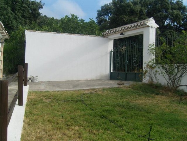 Image 36 of FURNISHED VILLA READY TO MOVE IN.ALSO HAS A TOURIST LICENCE.