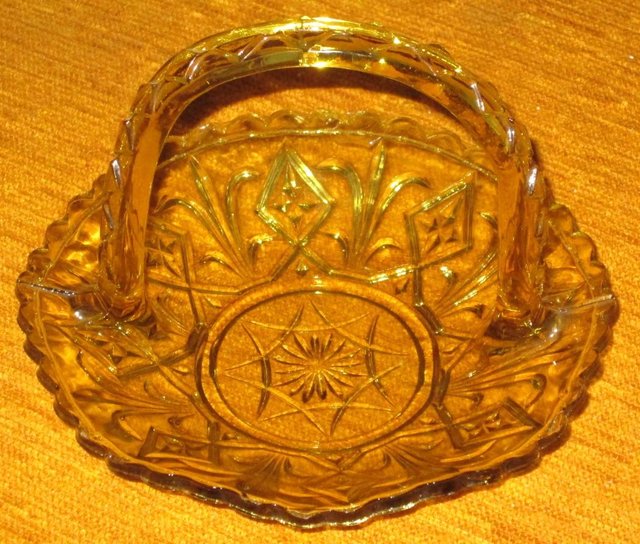 Image 2 of Vintage, glass cake/sandwich plate with handle