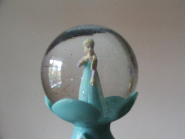 Image 2 of Frozen Elsa musical snow wand