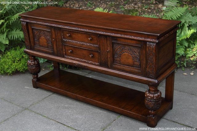 Image 3 of TITCHMARSH AND GOODWIN OAK DRESSER BASE SIDEBOARD HALL TABLE