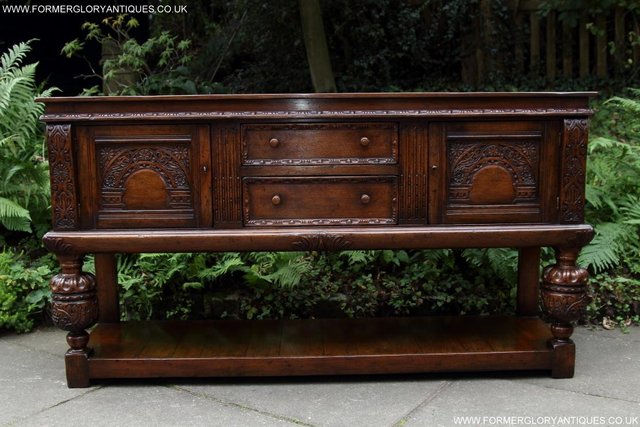 Image 34 of TITCHMARSH AND GOODWIN OAK DRESSER BASE SIDEBOARD HALL TABLE