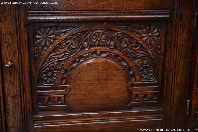Image 63 of TITCHMARSH AND GOODWIN OAK DRESSER BASE SIDEBOARD HALL TABLE