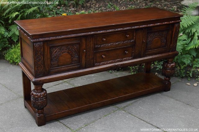 Image 65 of TITCHMARSH AND GOODWIN OAK DRESSER BASE SIDEBOARD HALL TABLE
