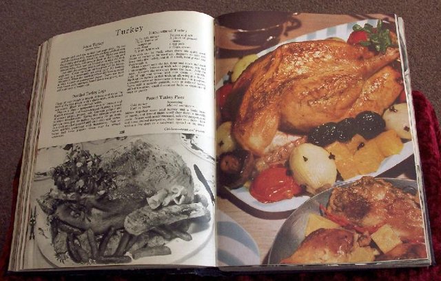 Image 2 of Vintage Waverley 1955 Good Housekeeping Cookery Compendium