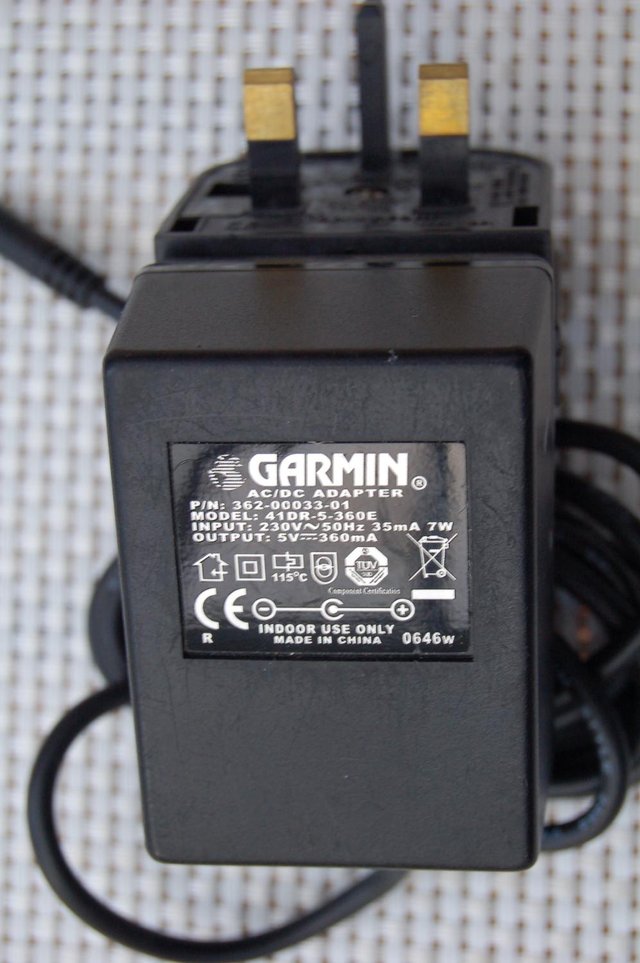 Image 3 of Garmin 240v Mains to 5v Charger, US 2-pin to UK 3-pin x3off