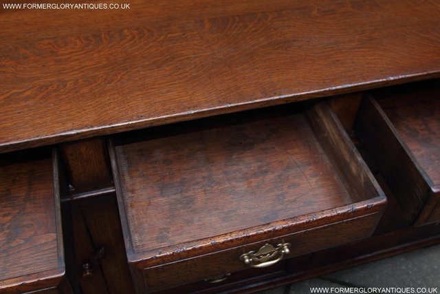 Image 28 of TITCHMARSH AND GOODWIN OAK DRESSER BASE SIDEBOARD HALL TABLE