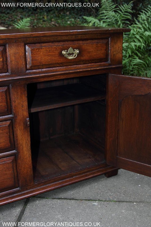 Image 49 of TITCHMARSH AND GOODWIN OAK DRESSER BASE SIDEBOARD HALL TABLE