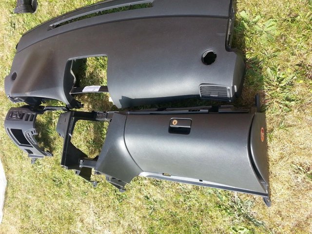 Image 2 of Left hand drive dashboard/steer rack toyota avensis T25 LHD