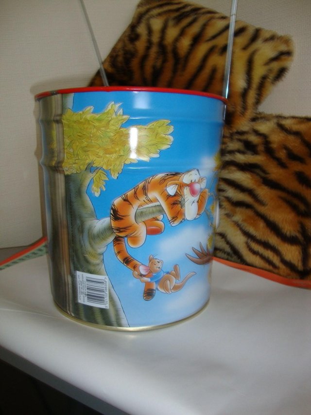 Image 2 of Winnie the pooh light shade and bin.