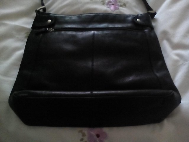 Preview of the first image of Leather hand bag.
