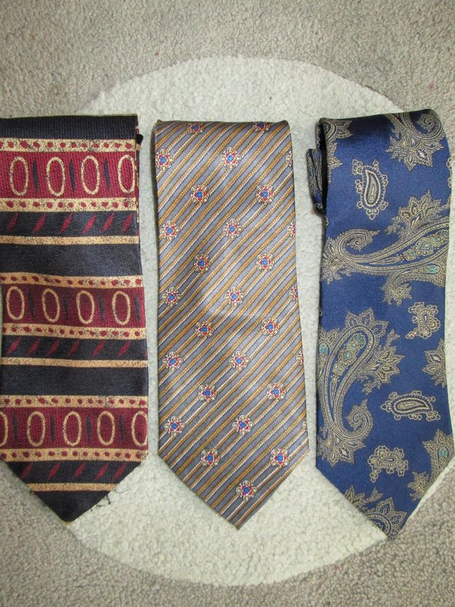 Preview of the first image of 3 assorted Vintage neck ties (Incl P&P).