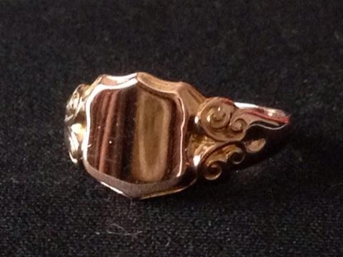 Preview of the first image of Gent's 9 Carat Rose gold signet ring.