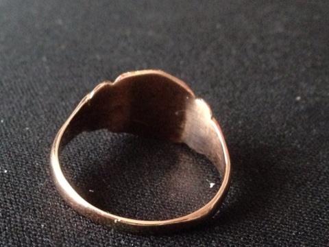 Image 4 of Gent's 9 Carat Rose gold signet ring