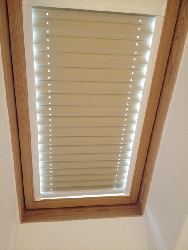 Preview of the first image of Beige Pleated Velux Blind for GGL C04 Velux.
