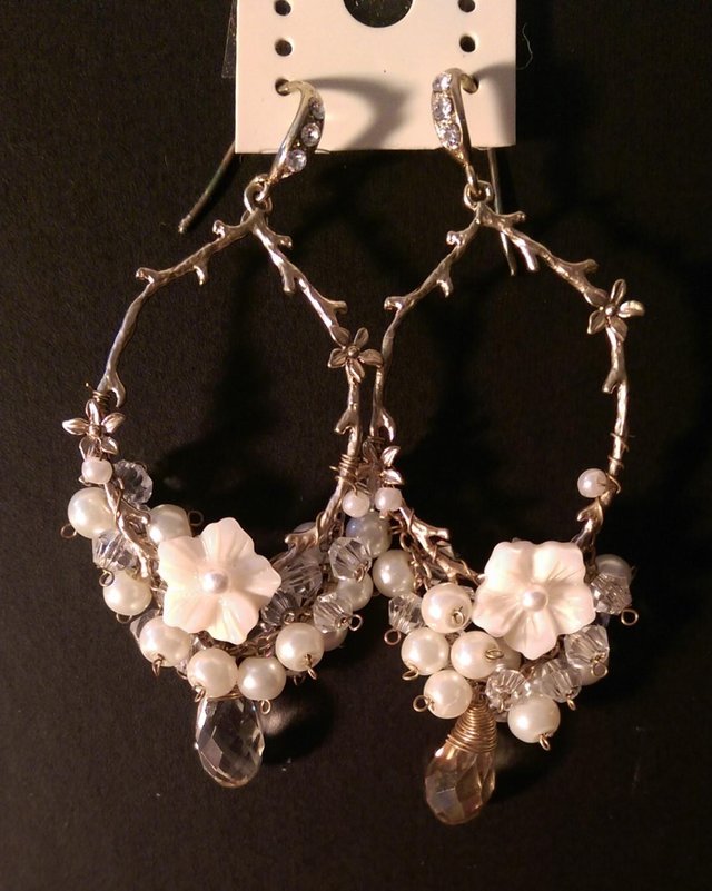 Image 2 of NEW! Costume Jewellery Earrings