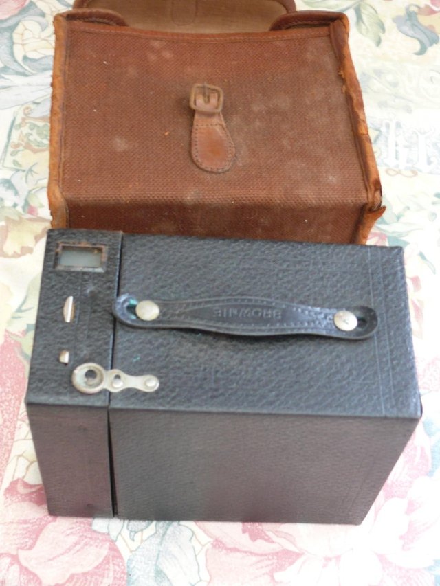 Image 3 of Brownie Box Camera - with old case