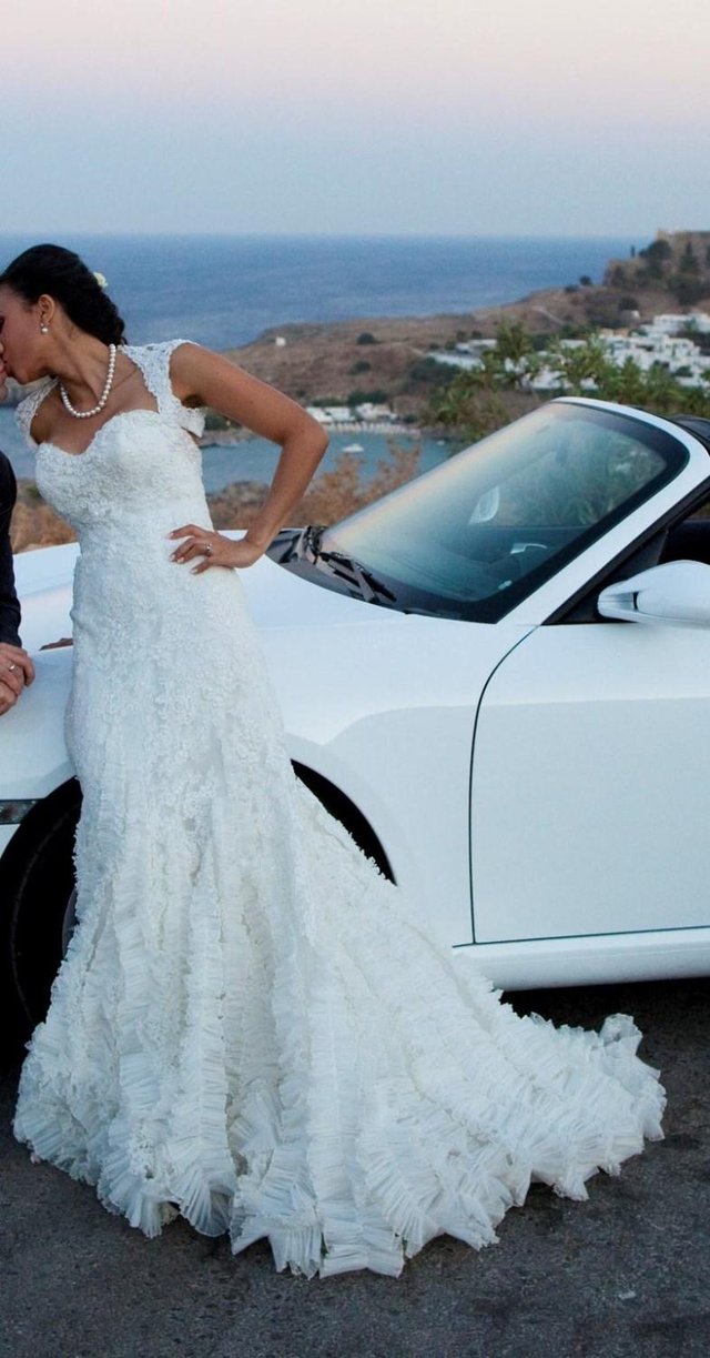 Image 2 of Stunning La Sposa wedding dress