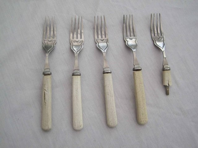 Preview of the first image of 5 SILVER forks 4 prongs complete - ANTIQUE £5.