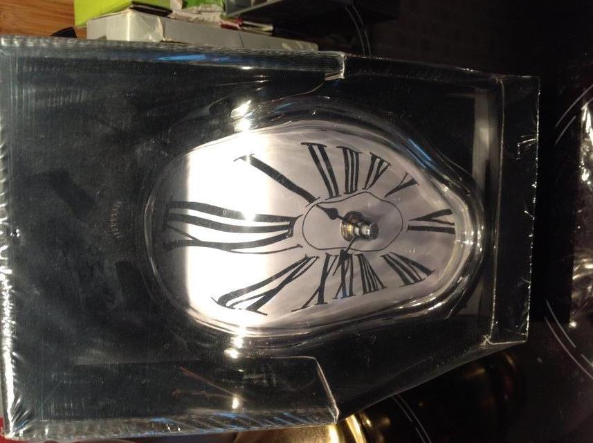 Image 3 of Novelty Melted Clock new in Box