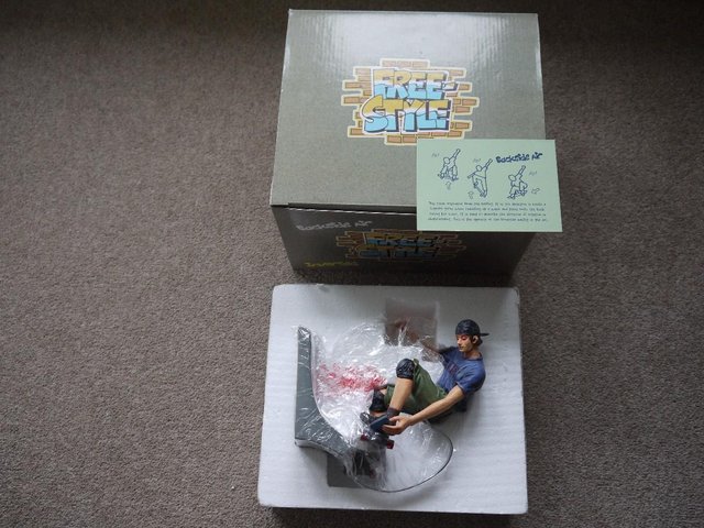 Preview of the first image of Freestyle ‘Backside Air’ skateboarding figurine.