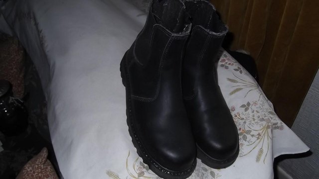 Image 2 of STEEL TOE CAPPED WORK BOOTS, hardly used