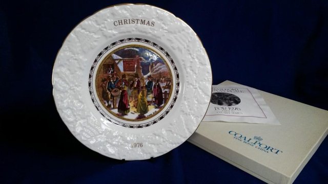 Preview of the first image of Coalport china collector’s plate Christmas 1976 "Xmas Eve".