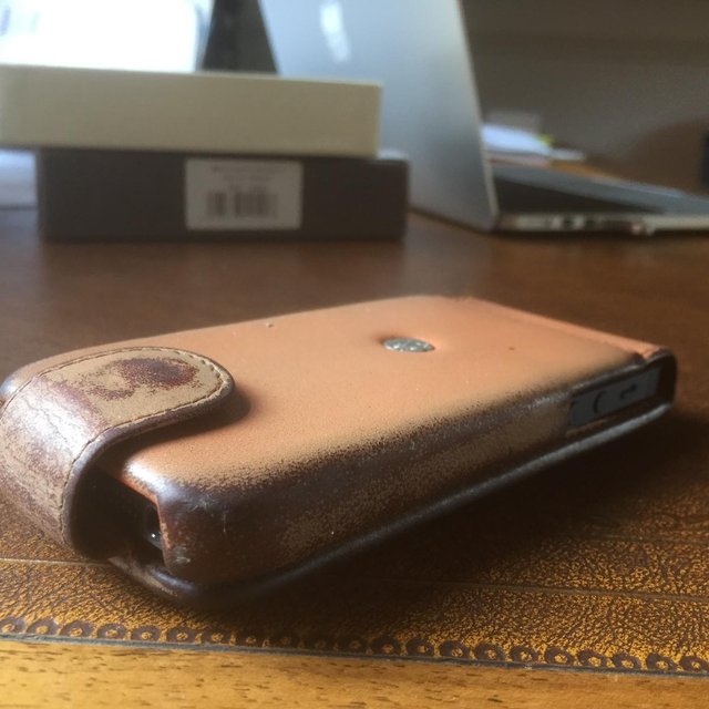 Preview of the first image of Piel Frama, Cowhide iphone case.
