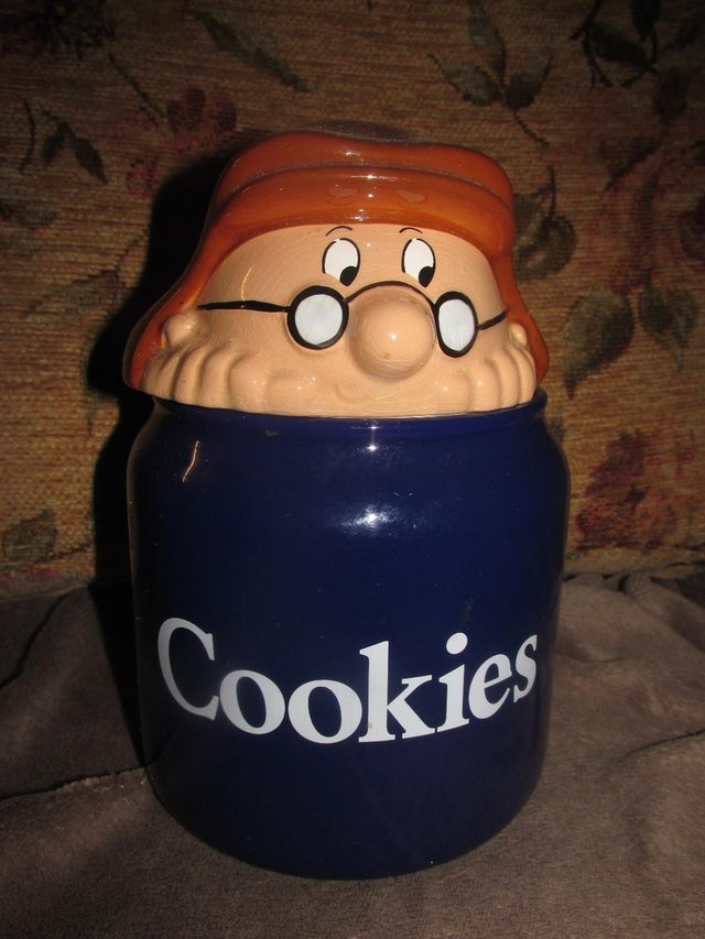 Preview of the first image of WADE/ TETLEY COOKIE JAR.