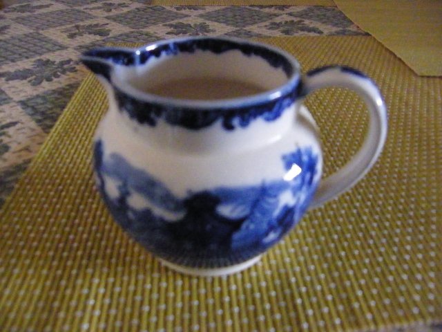 Image 2 of Wedgewood Etruria chinese blue jug