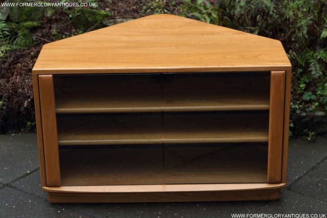Preview of the first image of ERCOL WINDSOR LIGHT ELM CORNER TV CABINET STAND TABLE UNIT.