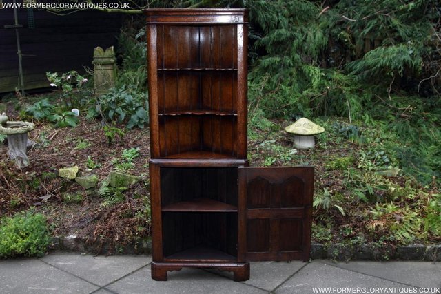 Image 5 of TITCHMARSH AND GOODWIN OAK CORNER DISPLAY CABINET STAND