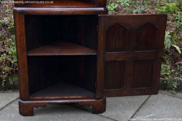 Image 6 of TITCHMARSH AND GOODWIN OAK CORNER DISPLAY CABINET STAND