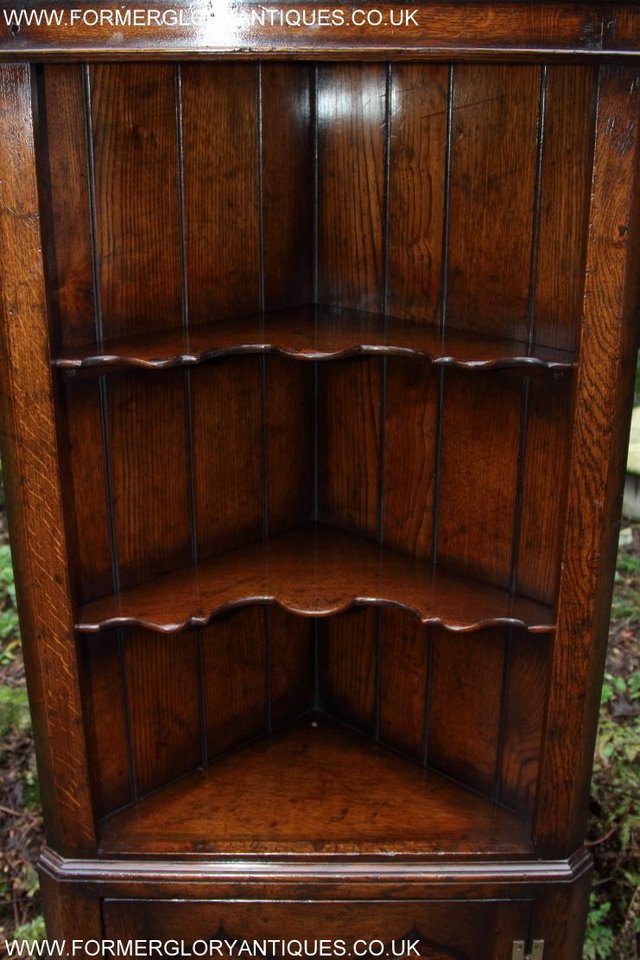 Image 11 of TITCHMARSH AND GOODWIN OAK CORNER DISPLAY CABINET STAND